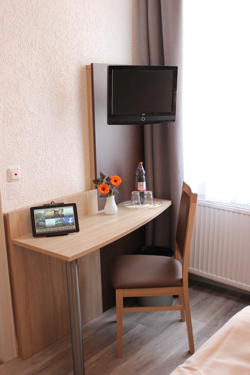 Hotel Restaurant Kromberg Remscheid Room photo