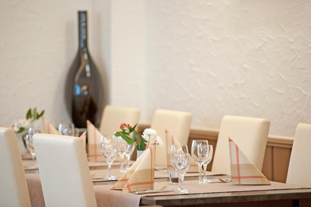 Hotel Restaurant Kromberg Remscheid Exterior photo