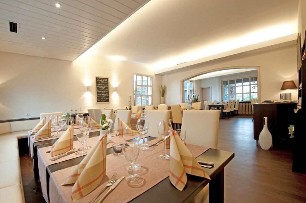 Hotel Restaurant Kromberg Remscheid Exterior photo